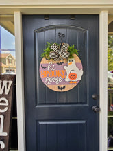 Load image into Gallery viewer, Hi spooky goose door hanger
