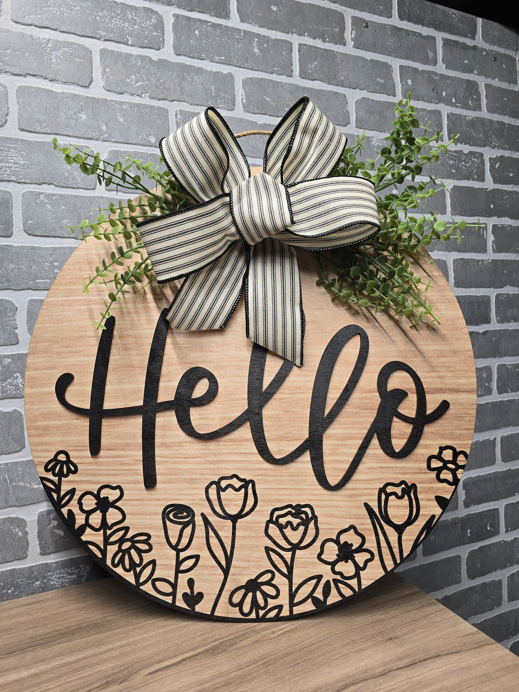 Spring Woodgrain hello door hanger