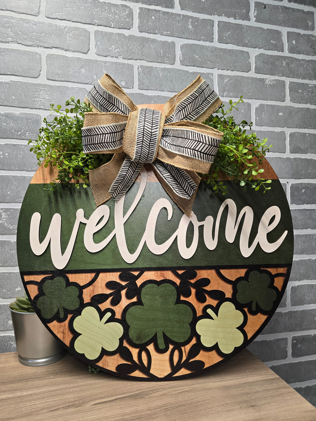 Shamrock welcome door hanger