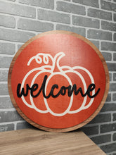 Load image into Gallery viewer, Welcome double circle pumpkin
